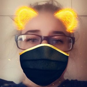 Meet your Posher, April